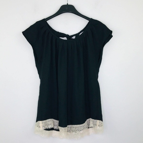 Lauren Conrad Small Blouse Black Pleated Cap Sleeve Lace Hem Romantic BI30 - Picture 5 of 5